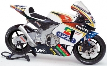 images/productimages/small/Honda RC 211V ref.nr.13772 Guilyo 1;10 nw.origineel.jpg